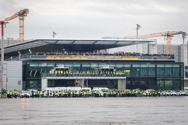 SWISS har fått sin første Boeing 777-300ER og åpner nye lounger på Zurich flyplass - 1