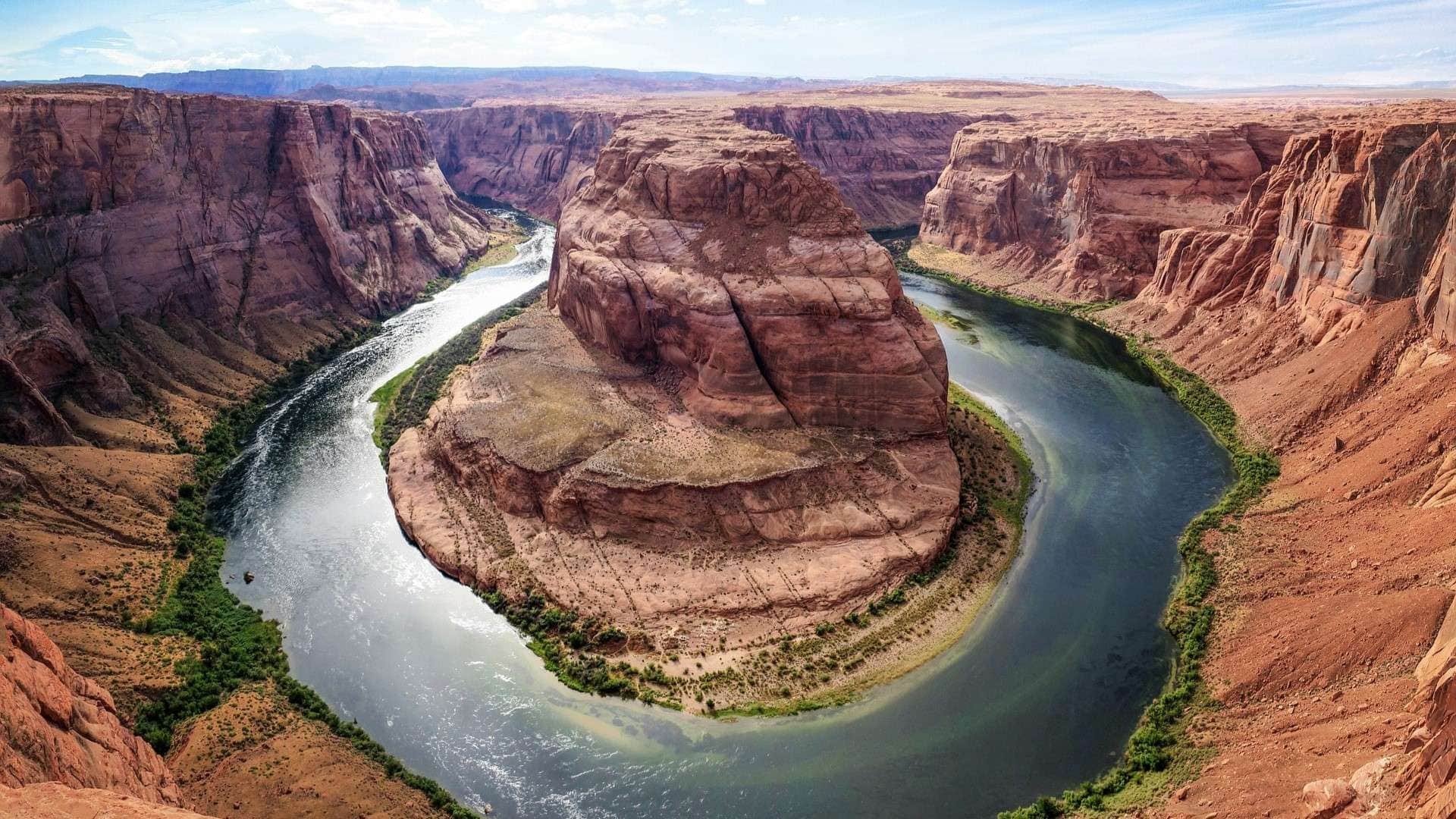 Lifestyle Toplists - 17 Bucket List Destinations - Wonders of the World!