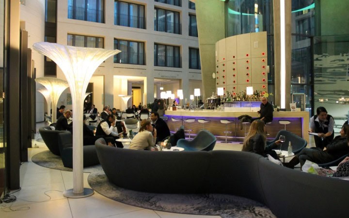 Radisson Blu Hotel Berlin - A stunning hotel with the world's largest cylindrical aquarium - Food and drink