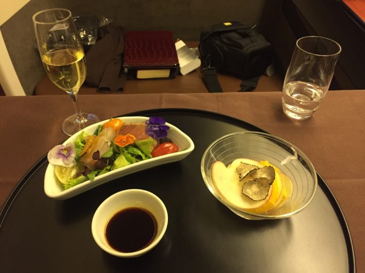 Medlemsrecension: 96 timmar, 23.534 miles, 1 hotellnatt, 3 long-haul Första klass, 2 short-haul Business class - 12