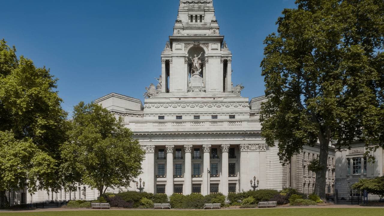 Four Seasons Opens Landmark London Hotel