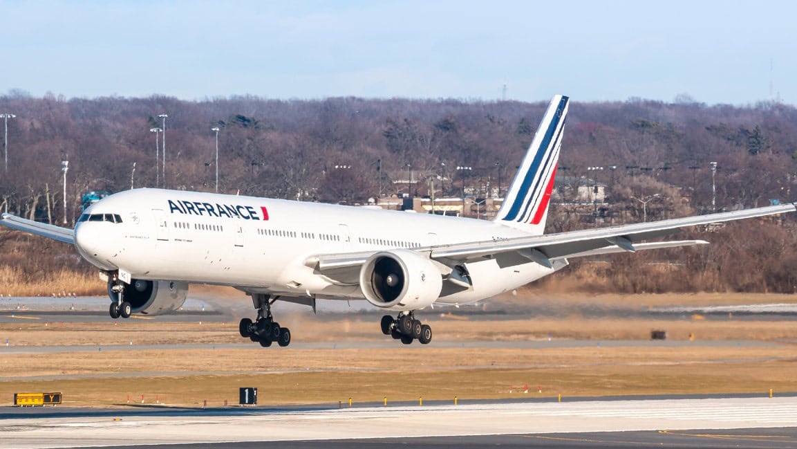 Air France flies new Business Class on long-haul Boeing 777-300ER