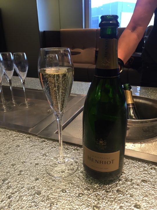 Medlemsrecension: 96 timmar, 23.534 miles, 1 hotellnatt, 3 long-haul Första klass, 2 short-haul Business class - 6