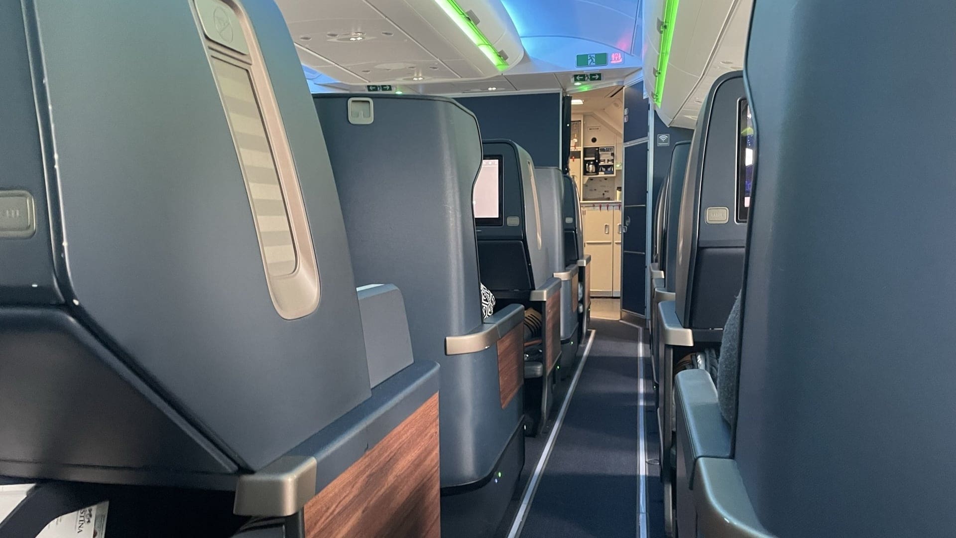 Airline review Cabin & Seat - Condor - 12