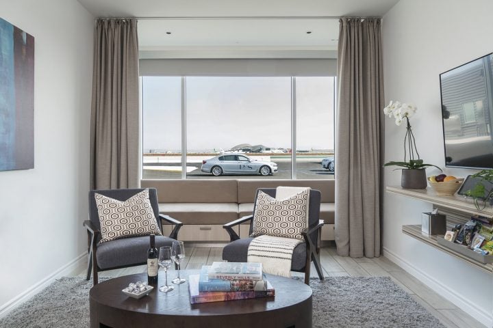 Travel as a VIP with a Meet & Greet service: - 9