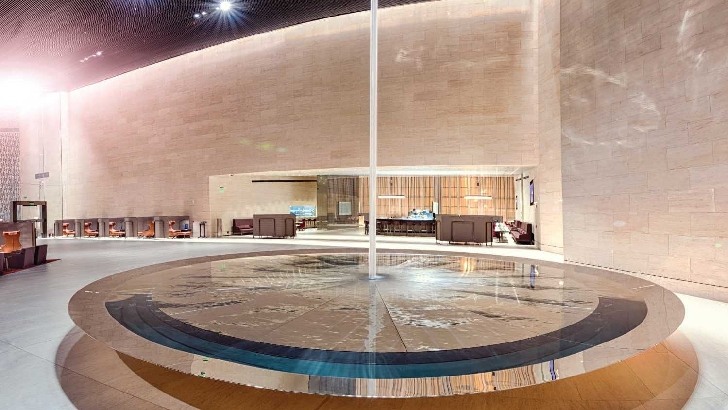 Airline review Airport experience - Qatar Airways - 0