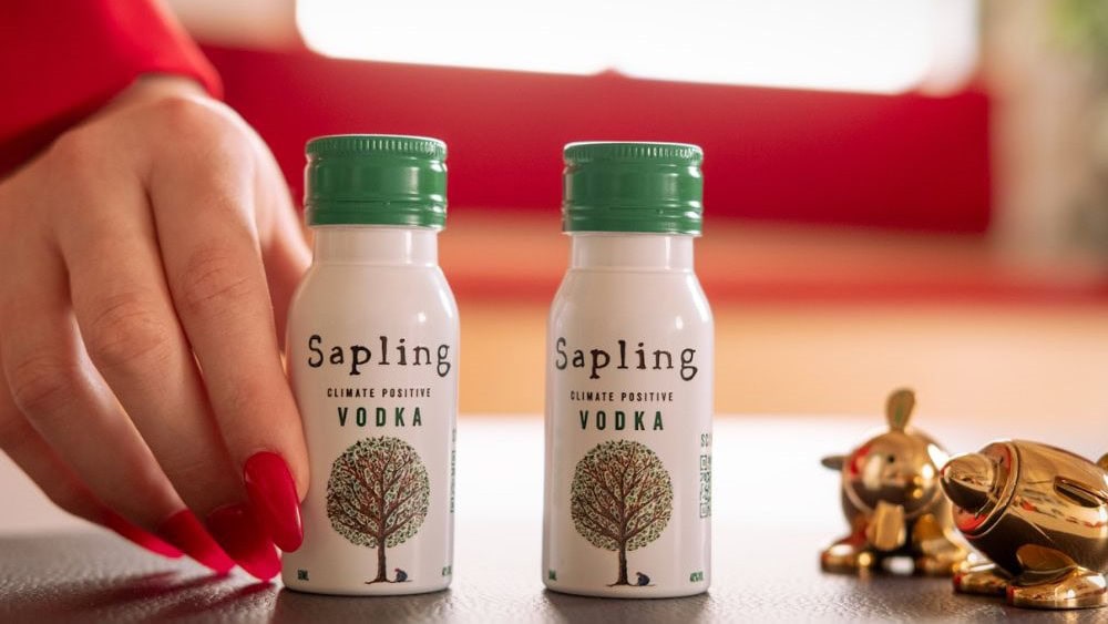 Virgin Atlantic pours aluminium vodka bottles