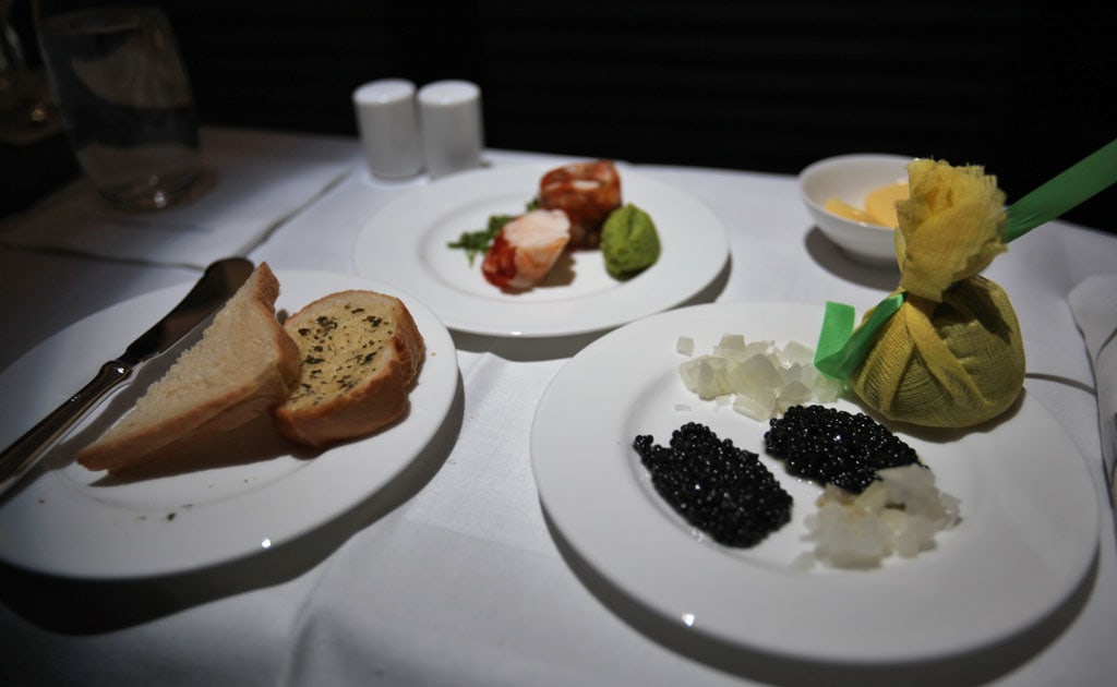 Första klass till New York del 2: Lufthansa First Class A340-600 - 7