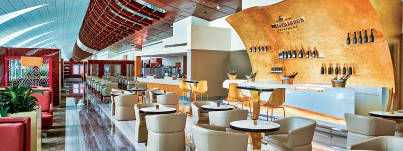 Emirates åbner op for flere loungegæster - dog ikke gratis