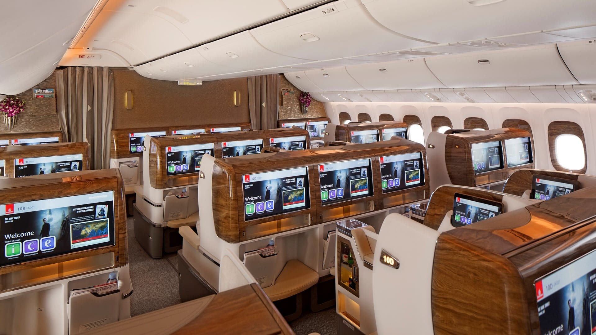 Airline review Cabin & Seat - Emirates - 7