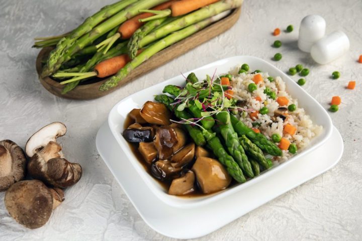 Emirates uppmärksammar Veganism genom att lägga till växtbaserade alternativ i deras januarimeny - 1