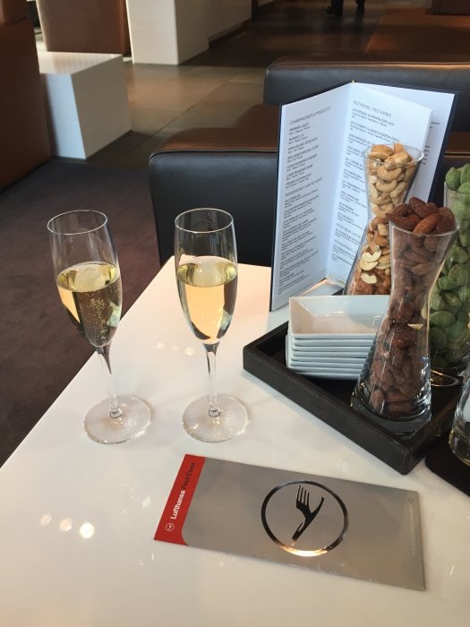 Medlemsrecesion: 74 timmar, 18.889 miles, 1 hotellnatt, 4 long-haul Första klass, 2 short-haul Business class