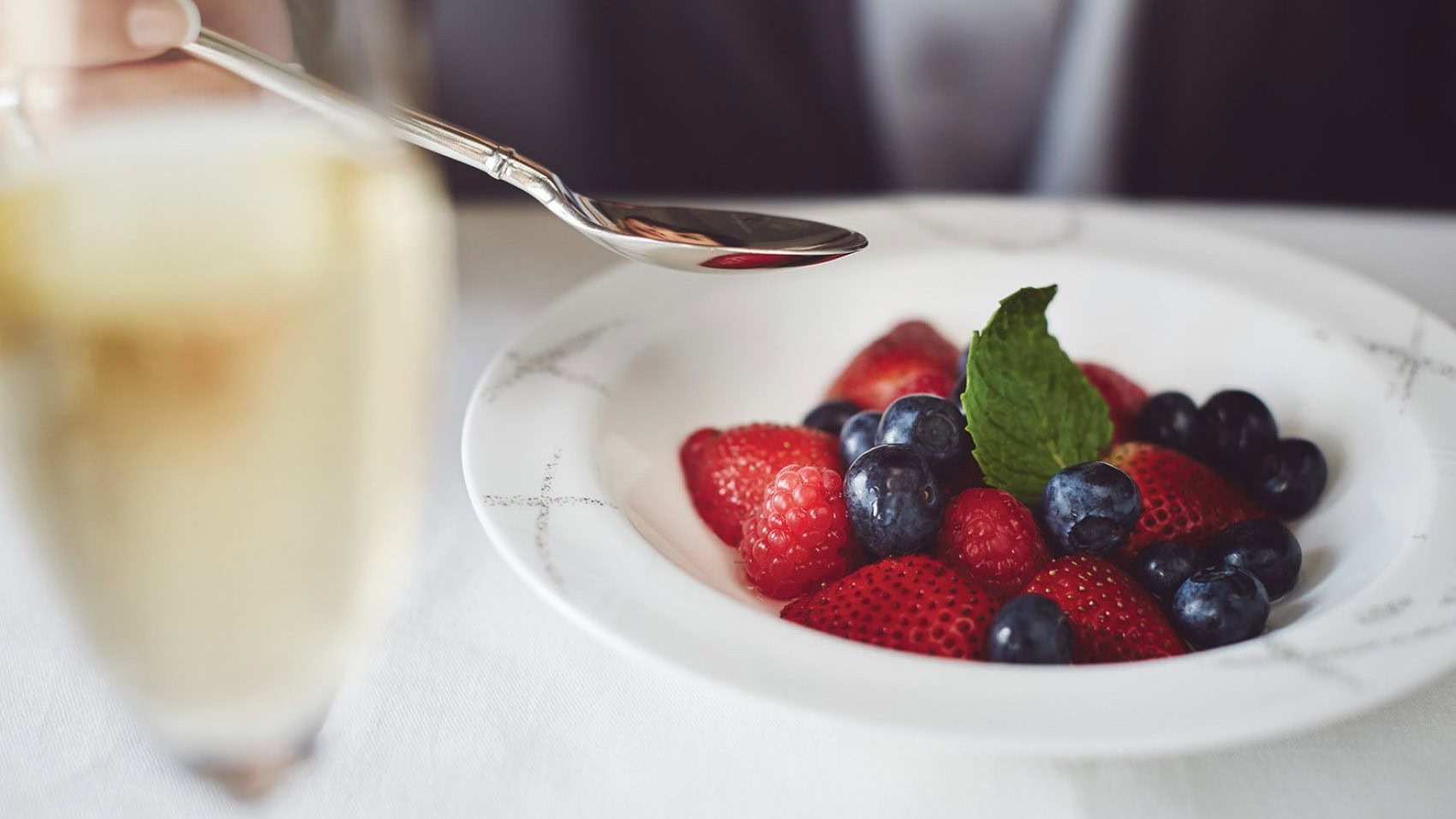 Airline review Cuisine - Cathay Pacific - 3