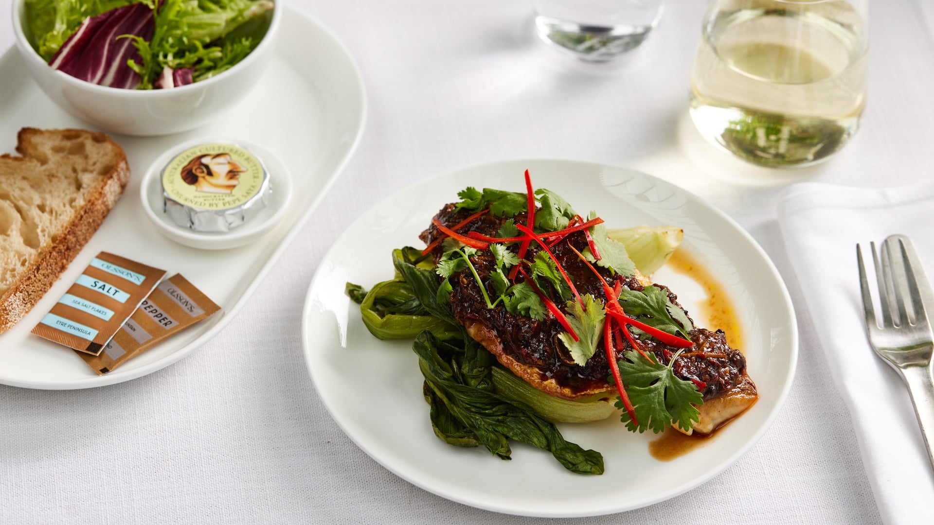 Airlines News - Qantas - larger portions & new menus - inflight & lounges