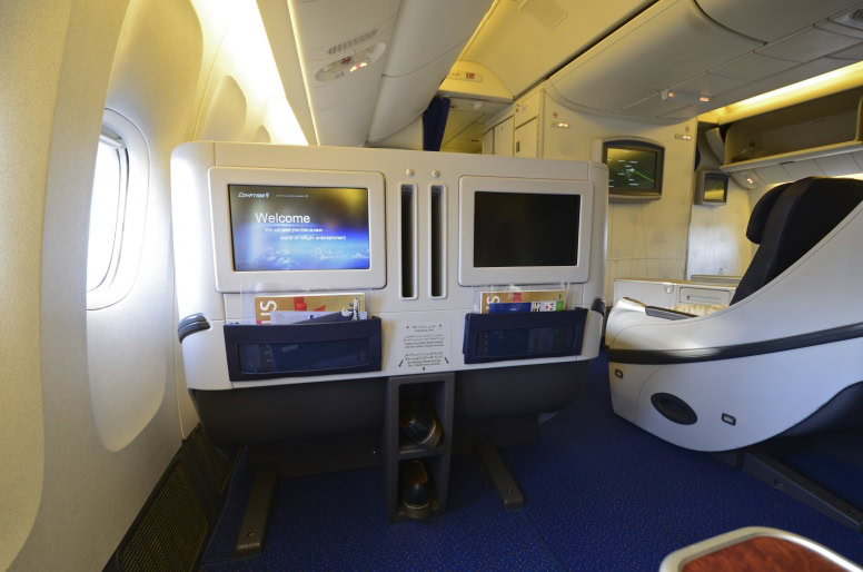 Business class utan alkohol? Vi Testar EgyptAir Paris-Kairo - 2