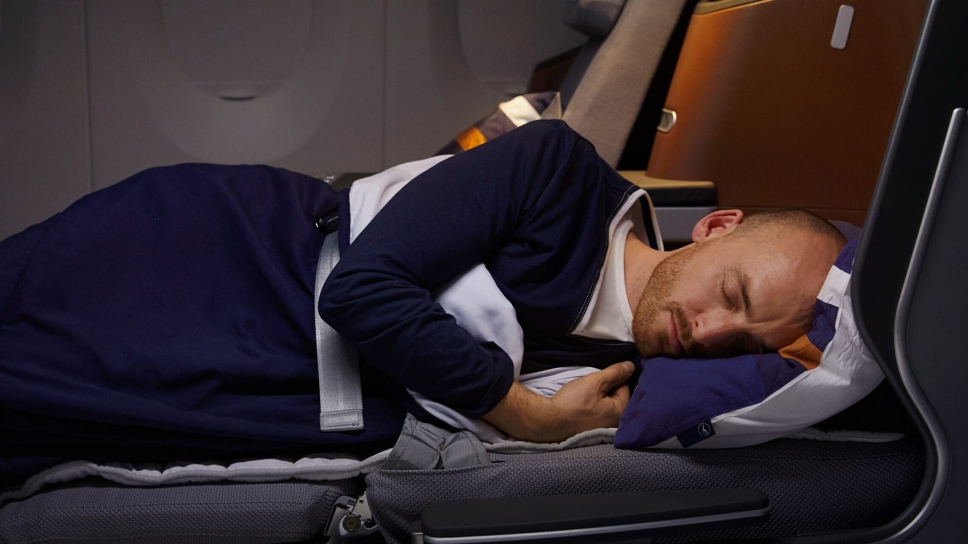 Airline review Cabin & Seat - Lufthansa - 9