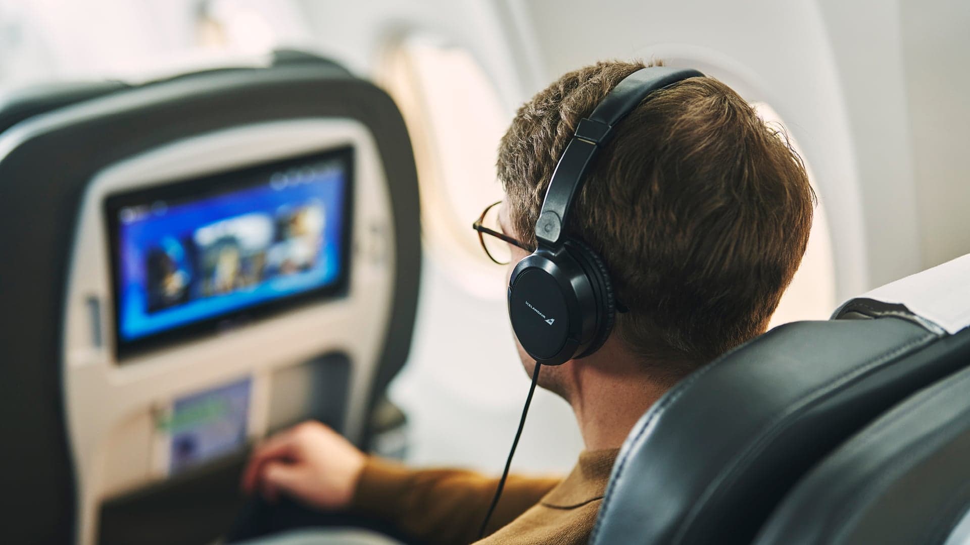 Airline review Entertainment - Icelandair - 0