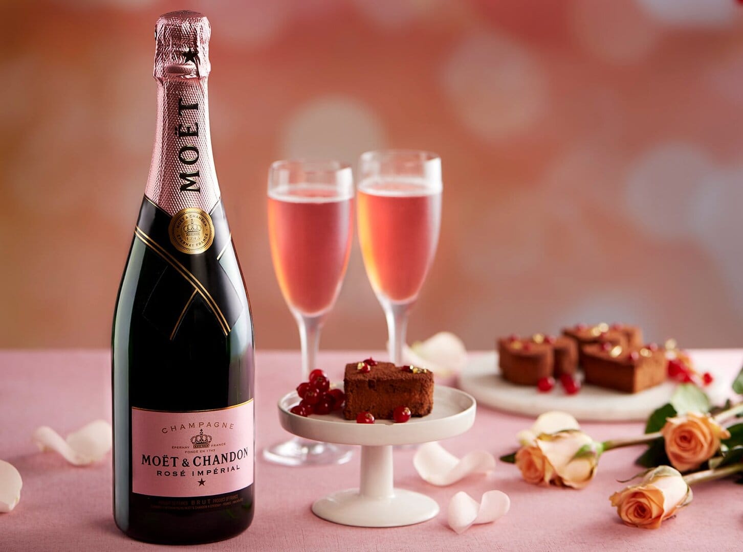 Emirates serves 40 unique culinary creations for Valentine’s Day