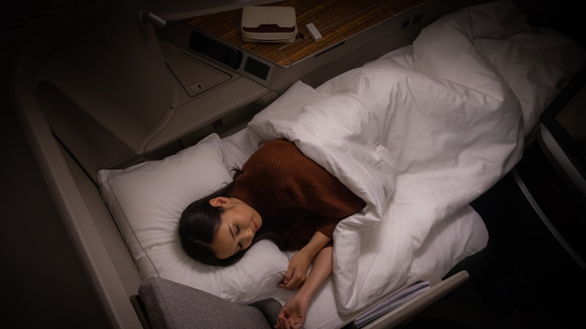 Airline review Cabin & Seat - Cathay Pacific - 3