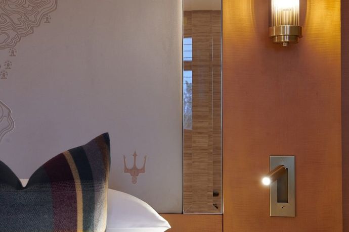 Fingal - A Luxury Floating Hotel - 6