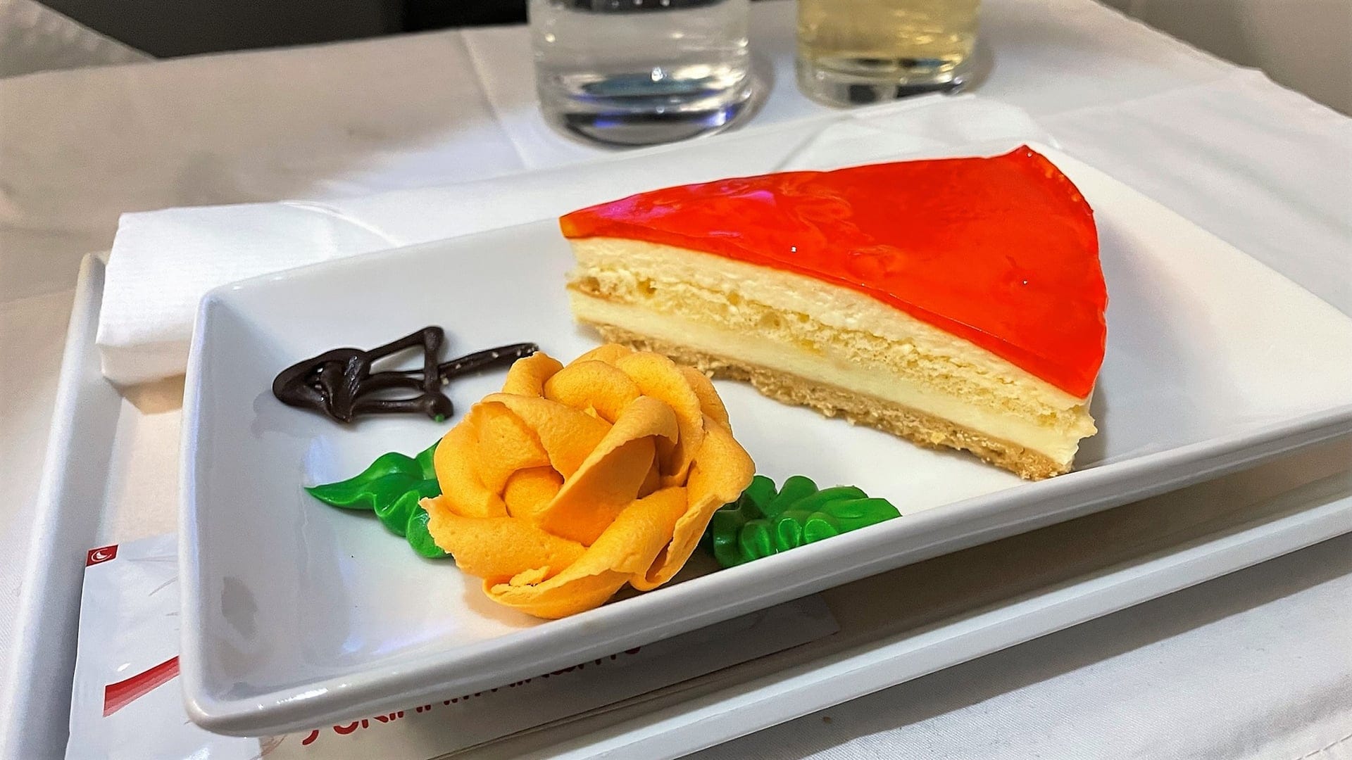 Airline review Cuisine - Surinam Airways - 11