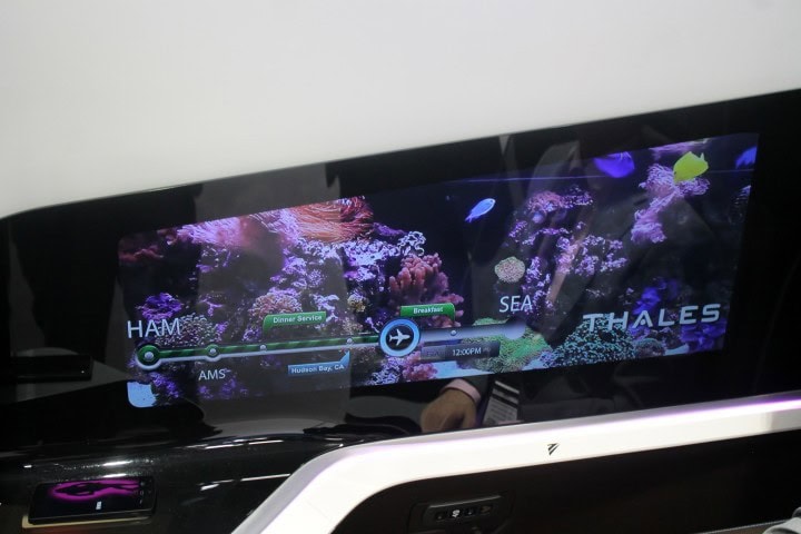 Check out Thales’ new Immersive Seat - We test the aviation-world's most advanced aircraft seat - Not just one screen - two screens