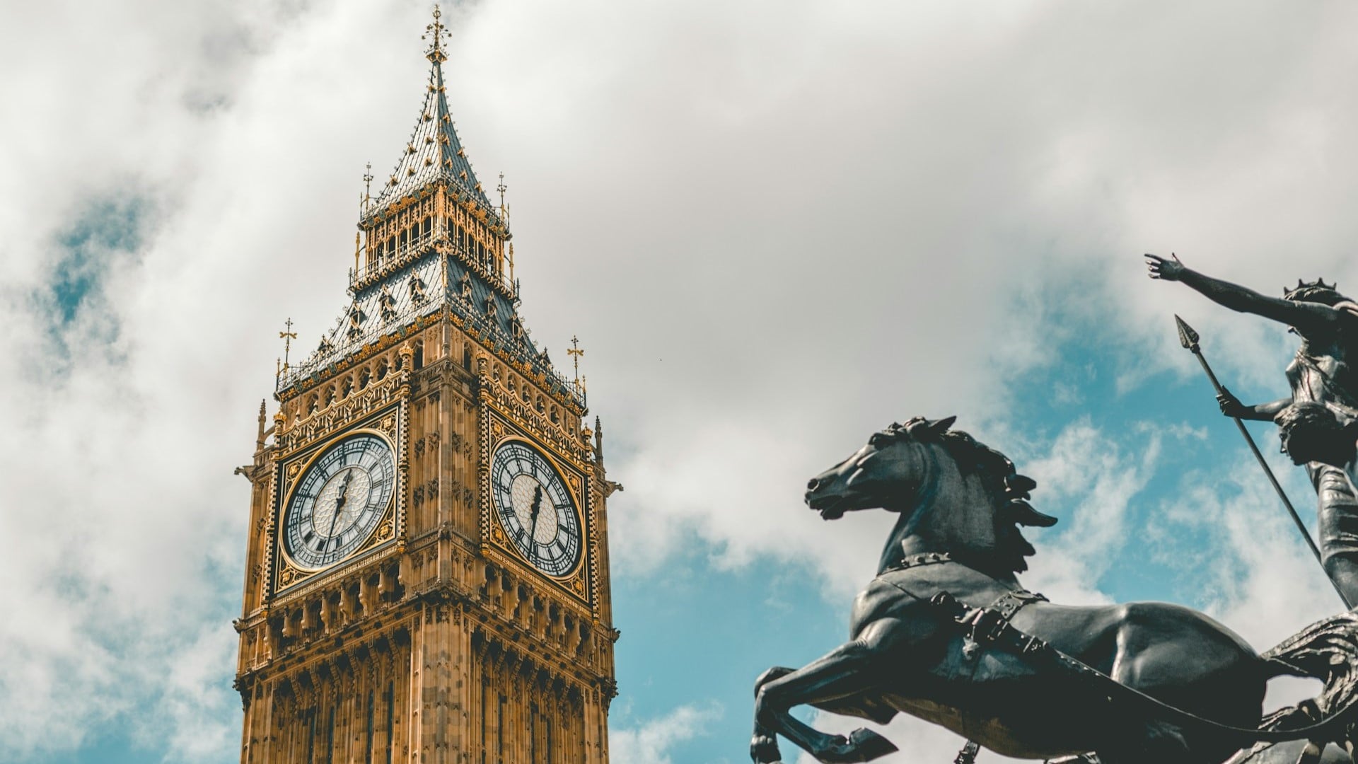 10 Best Hilton Hotels in London, England