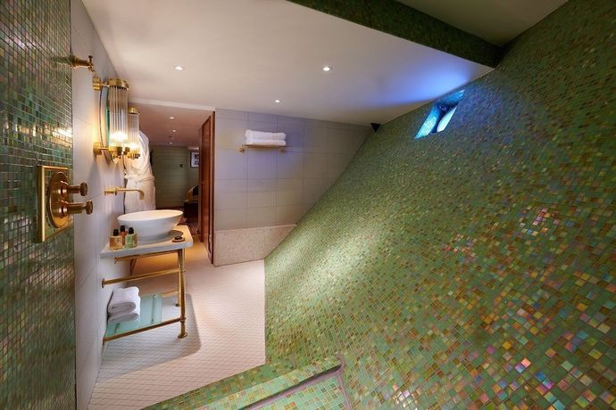 Fingal - A Luxury Floating Hotel - 30