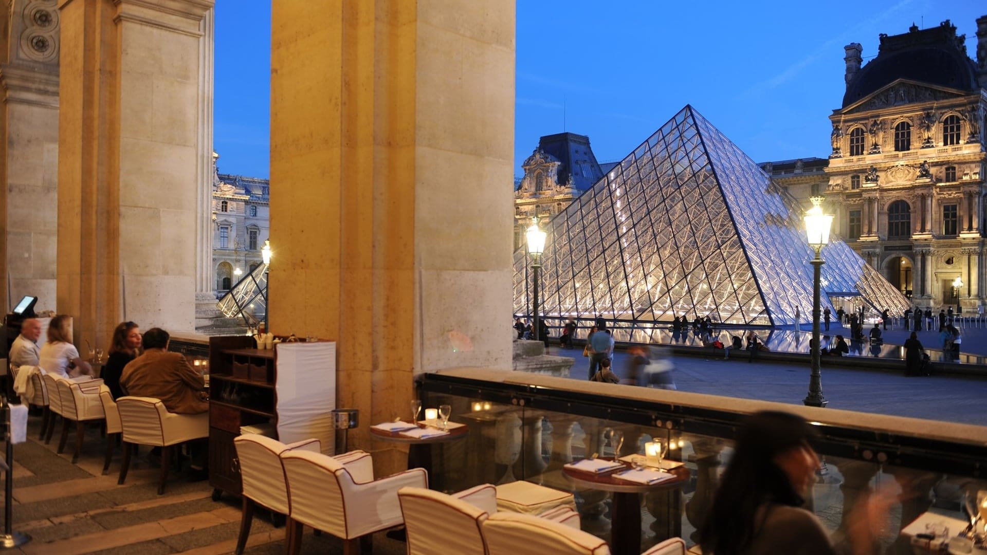Lifestyle Toplists - Emily in Paris - her guide to the City of Light