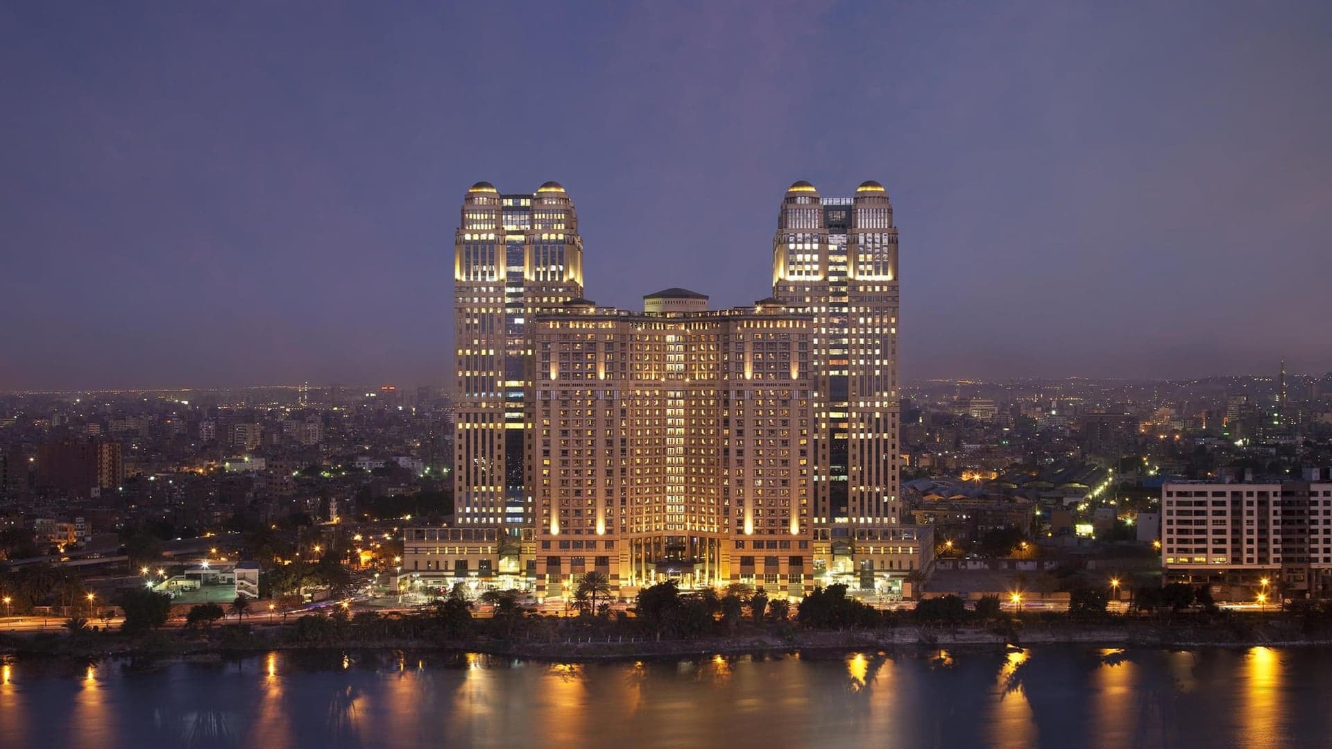 Fairmont Nile City Hotel, Cairo