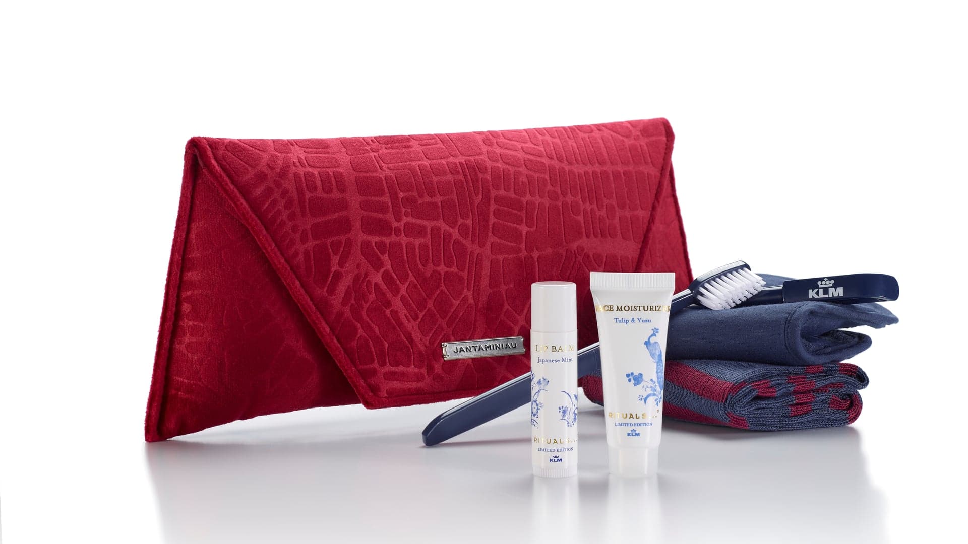 Airline review Amenities & Facilities - KLM - 7