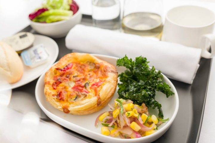 Qantas Teams Up With Scientists For Healthy New Menu On Flights Between London And Perth - 4