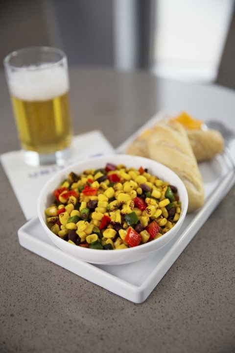 United upgrade food in their United Club Lounges - 5