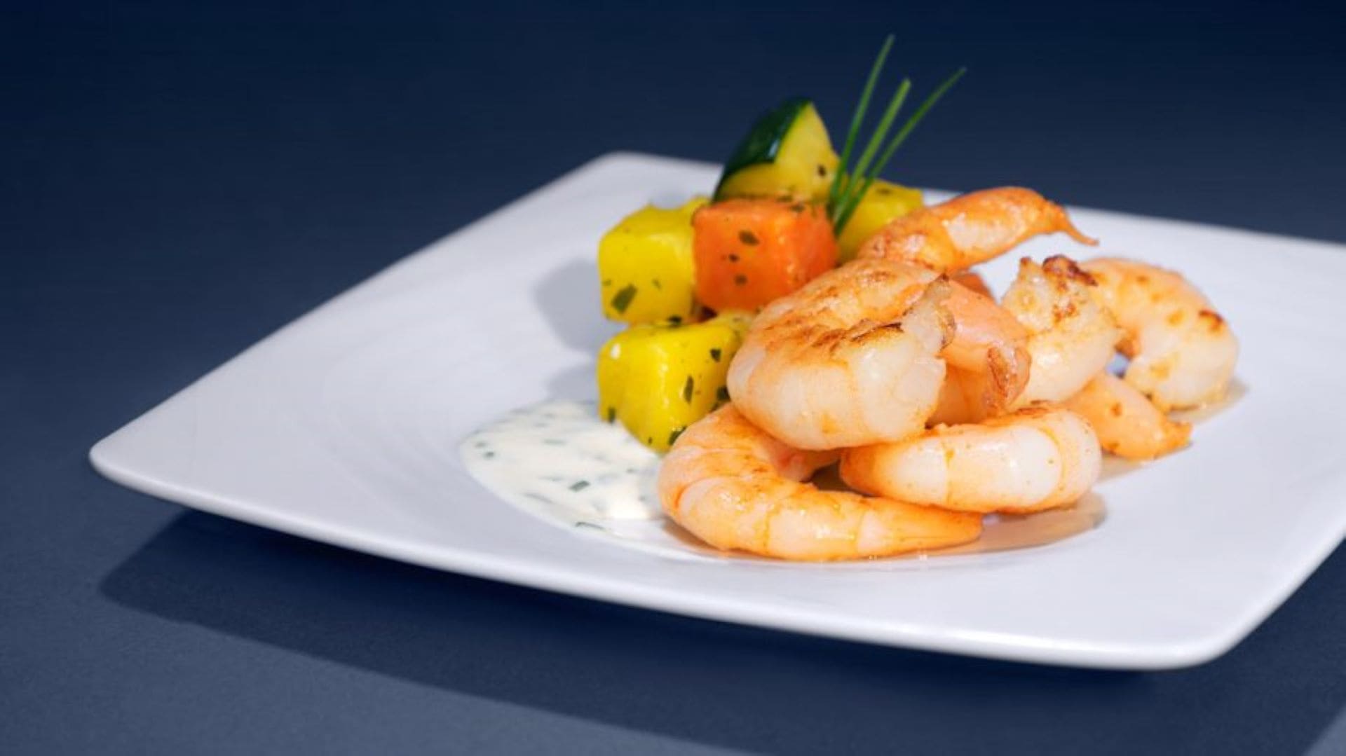 Airlines News - Air France - new gourmet cuisine in Paris CDG lounges and unveils new long-haul amenity kits