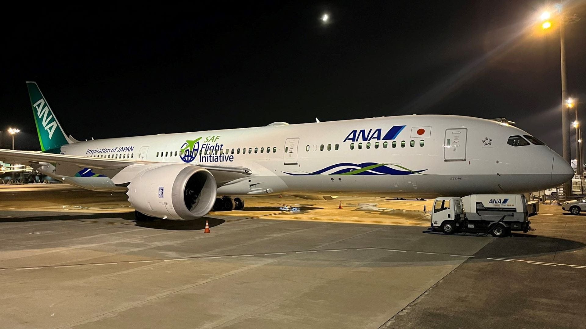 ANA goes green on its Boeing 787 Dreamliners
