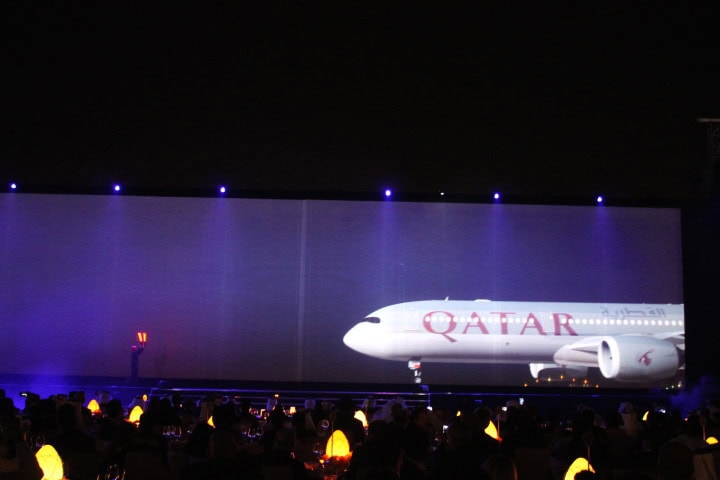 Indvielse af verdens første Airbus A350 hos Qatar Airways i Doha - med lysshow - 4