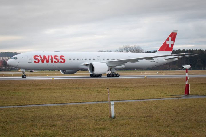 SWISS har fått sin første Boeing 777-300ER og åpner nye lounger på Zurich flyplass - 2