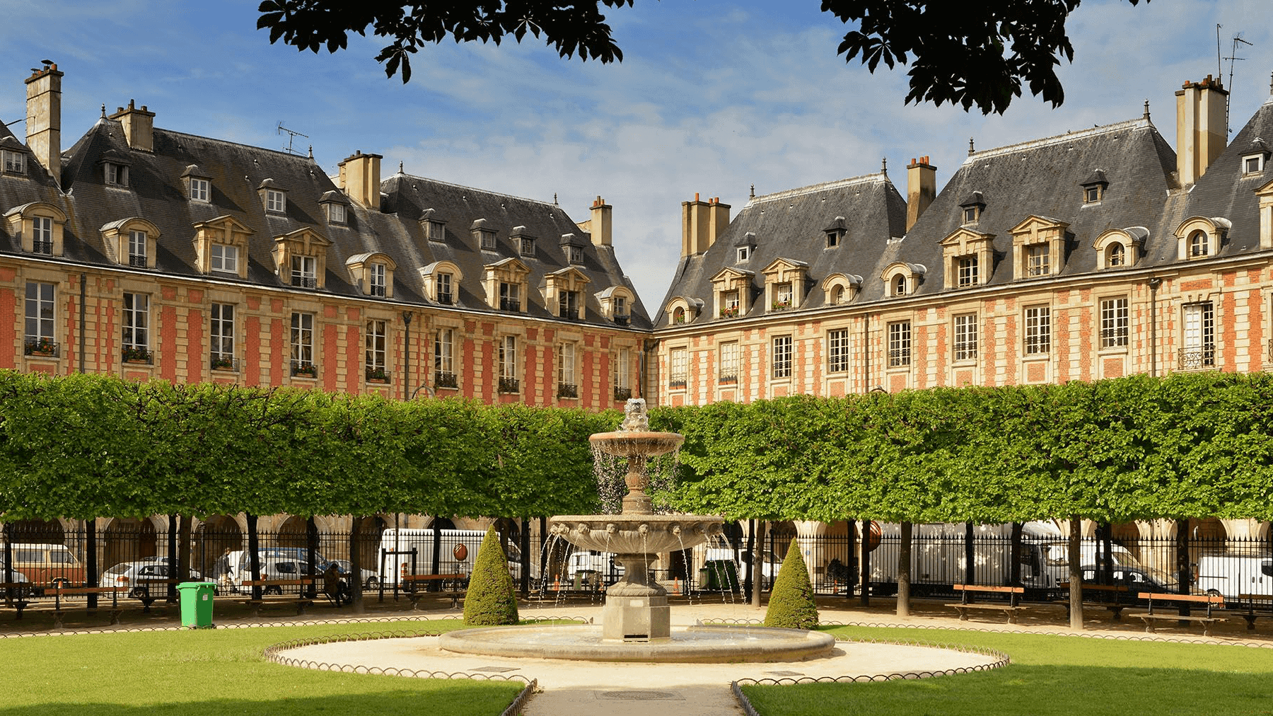 la marais fountain paris 