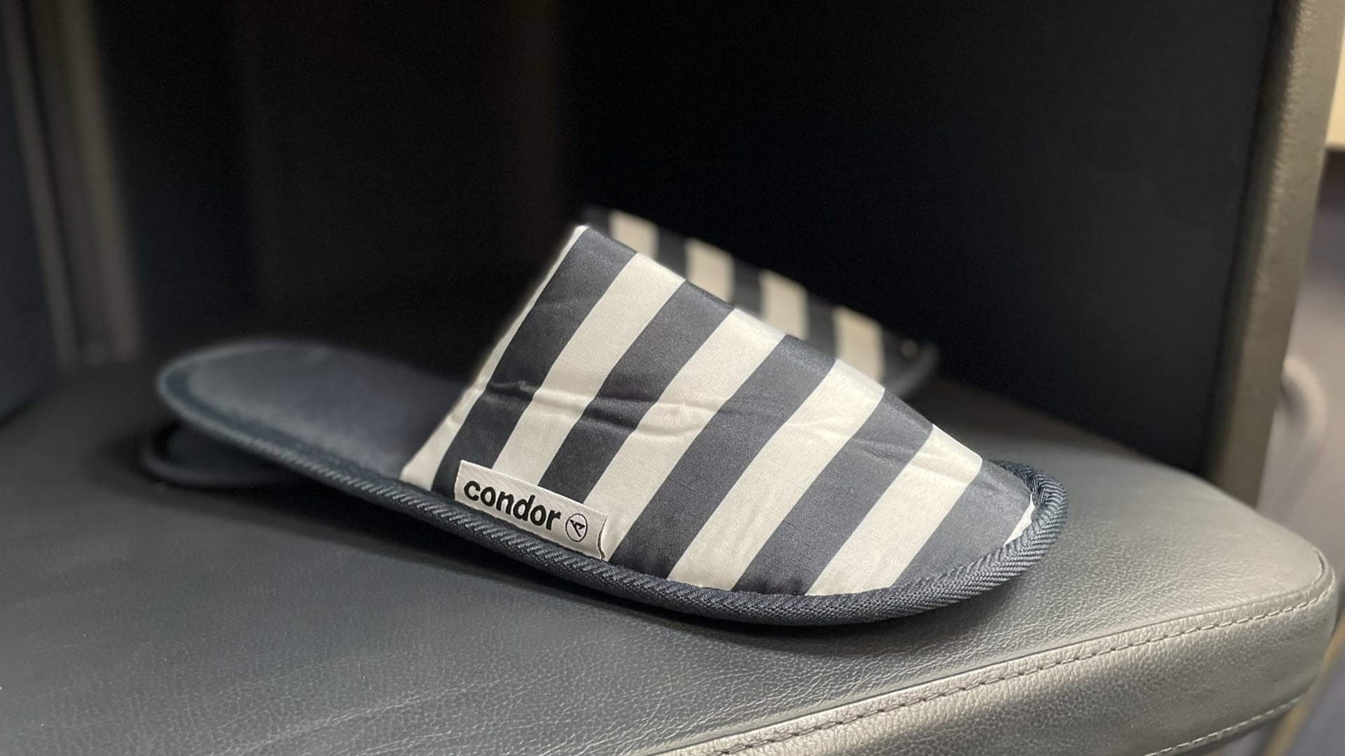 Airline review Amenities & Facilities - Condor - 3