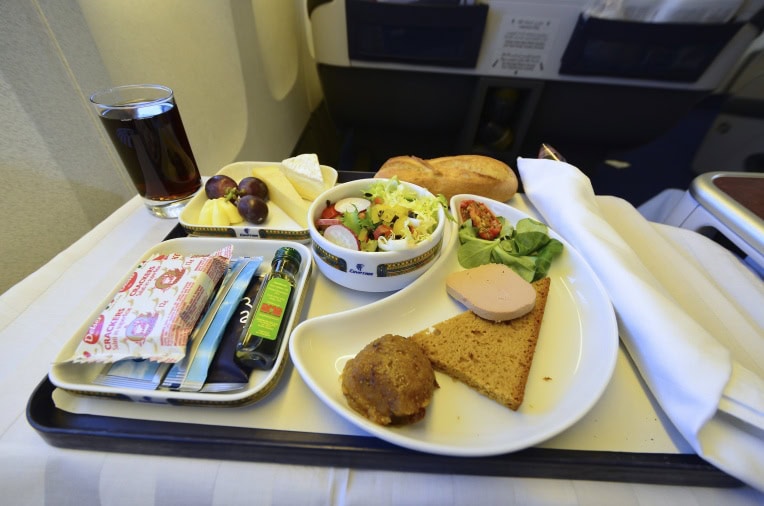 Business class utan alkohol? Vi Testar EgyptAir Paris-Kairo - 5