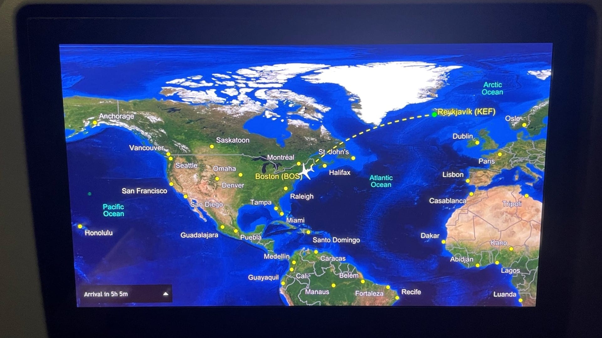 Airline review Entertainment - Icelandair - 6