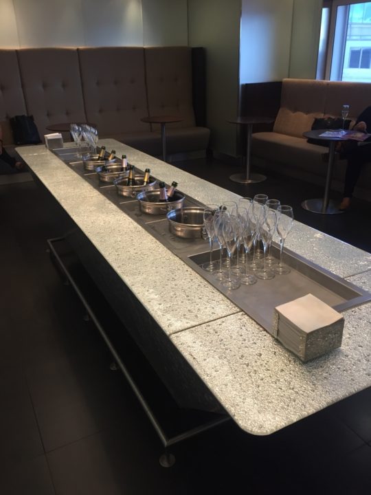 Medlemsrecension: 96 timmar, 23.534 miles, 1 hotellnatt, 3 long-haul Första klass, 2 short-haul Business class - 5