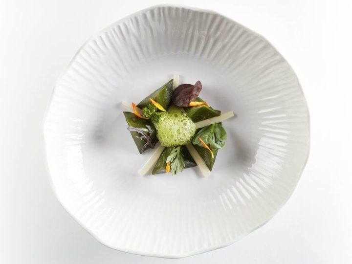 Raffles Singapore radar upp kända kockar inför återöppnandet - 2