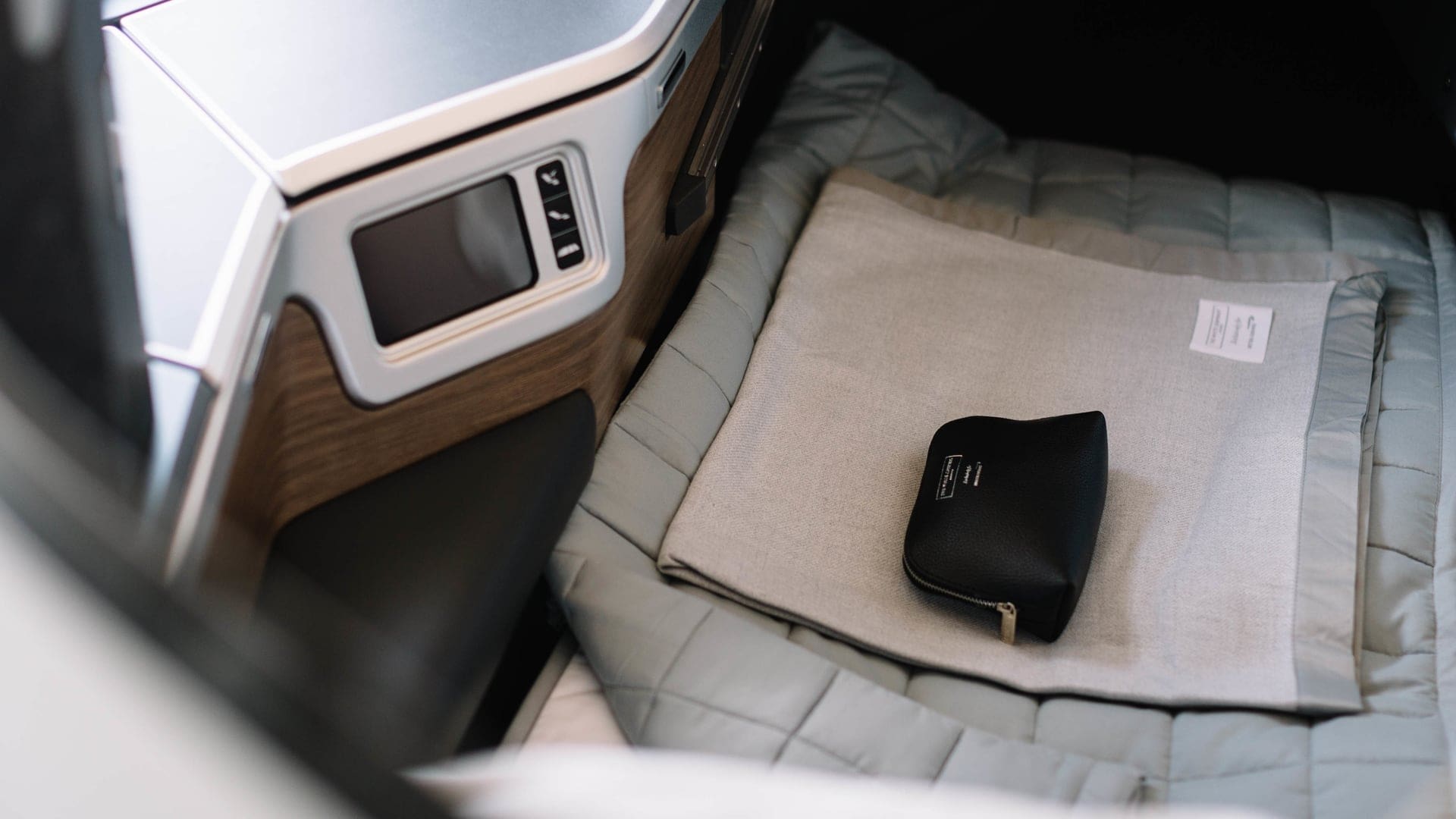 Airlines Toplists - The Best Business Class Beds & Bedding