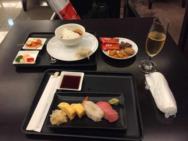 Medlemsrecension: 96 timmar, 23.534 miles, 1 hotellnatt, 3 long-haul Första klass, 2 short-haul Business class - 18