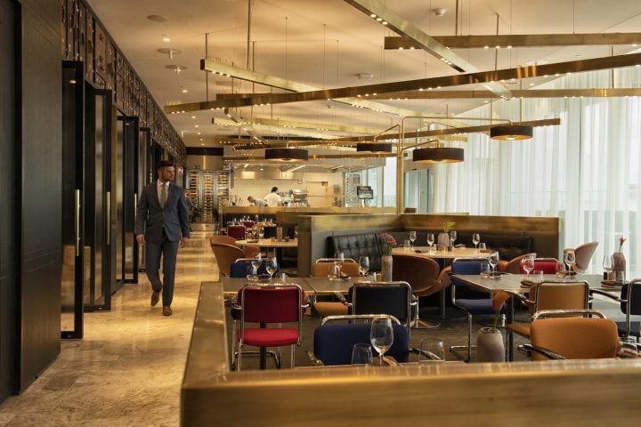 KLM opens new non-Schengen crown lounge - 5