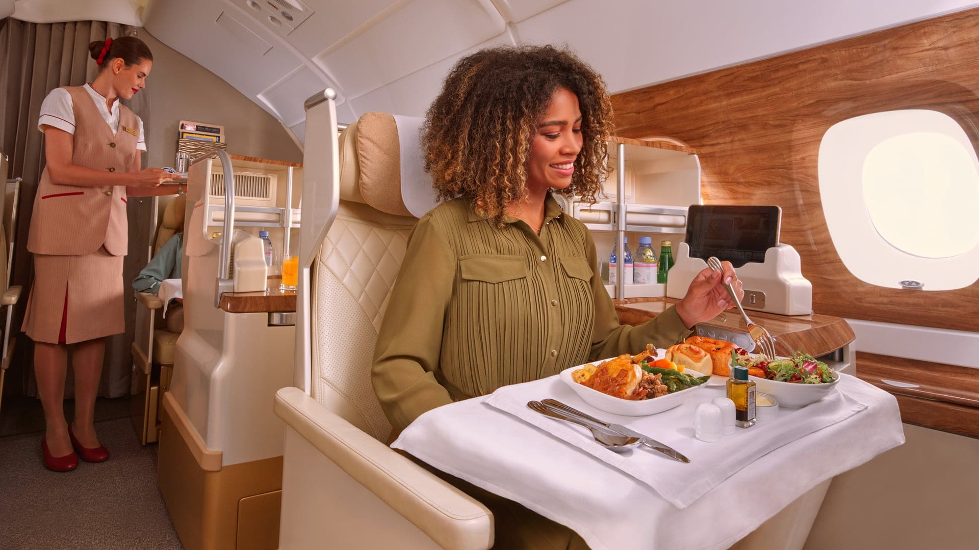 Emirates expands Inflight Meal Preordering Service to 92 international routes