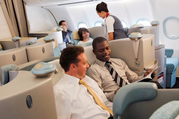 De beste business class setene når man reiser sammen - 3. Etihad