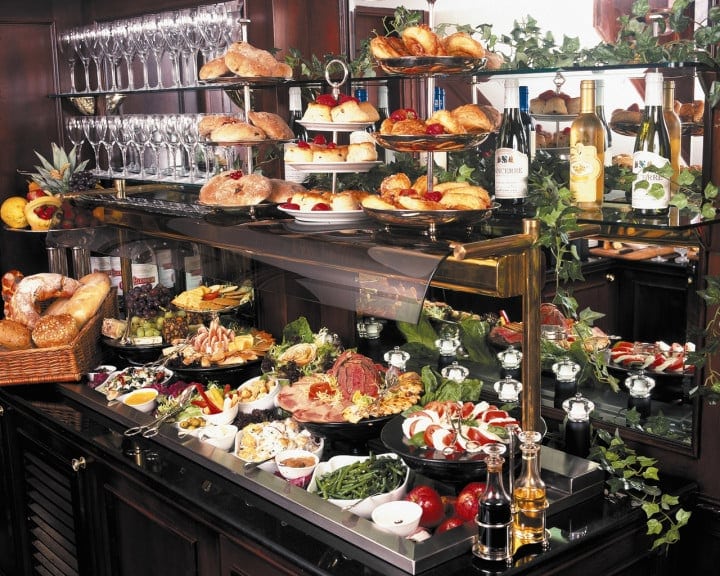 Intimate Hotel 41, is this London's best luxury hotel? - between Knightsbridge and Mayfair, sits Hotel 41, a super small hotel that Tripadvisor rates as the best of all 5-star luxury hotels in London. We were skeptical. A top hotel which the BusinessClass editorial staff had never heard of? Surely not we thought, as we have frequented almost all of London's best hotels. Curiosity took over and we decided to investigate further. - 3