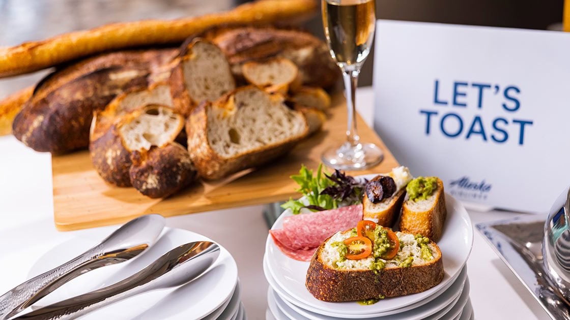 Airline review Airport experience - Alaska Airlines - 8